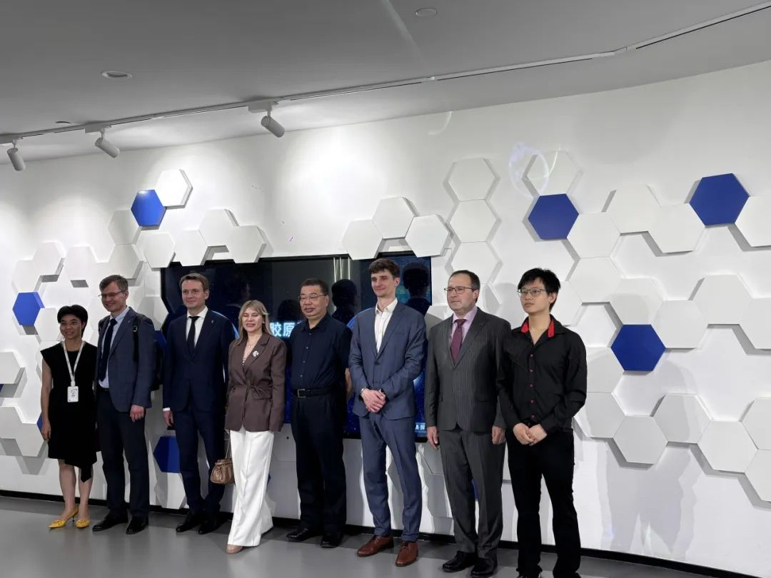 1748500774454596.png 1748500774454596.png